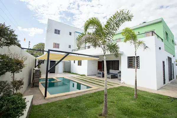 casas - Residencia/Casa con piscina  9