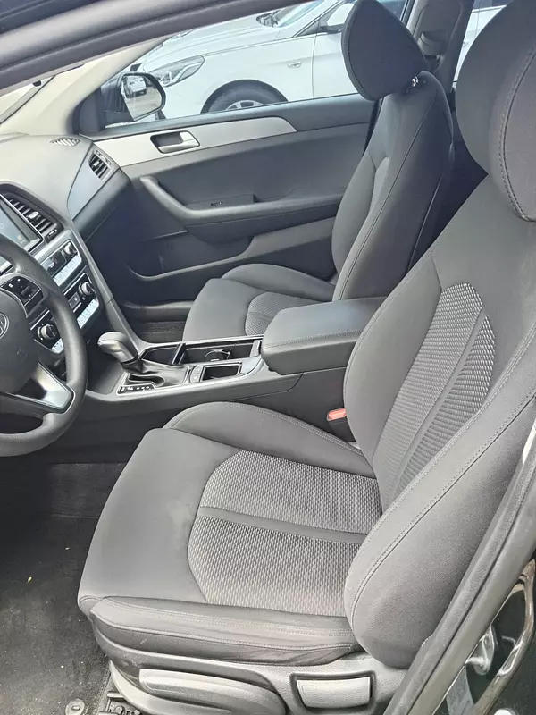 carros - HYUNDAI GRANDEUR 2019 NEGRO GASOLINA 9