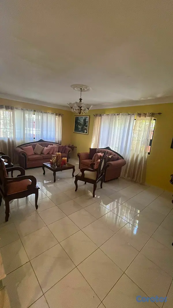 casas - A la venta amplia Casa Mirador del Oeste 4