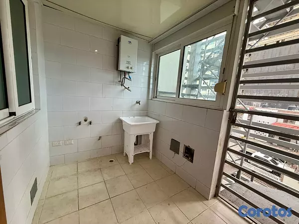 apartamentos - Bella Vista, Amplio apartamento con Balcón, 220mts 9