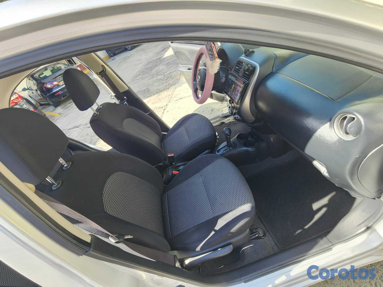 carros - Vendo Nissan March 2016 6