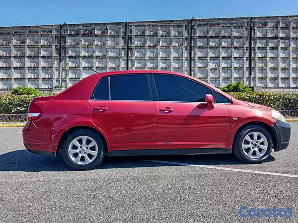 carros - Nissan Tiida 2008 3