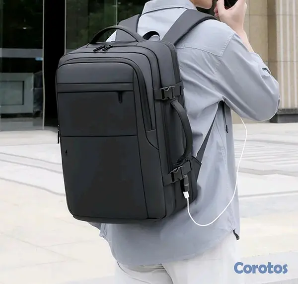 carteras y maletas - Mochila de viaje con cargador portátil  4