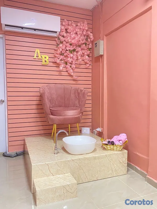 oficinas y locales comerciales - vendo salón de de uñas  3