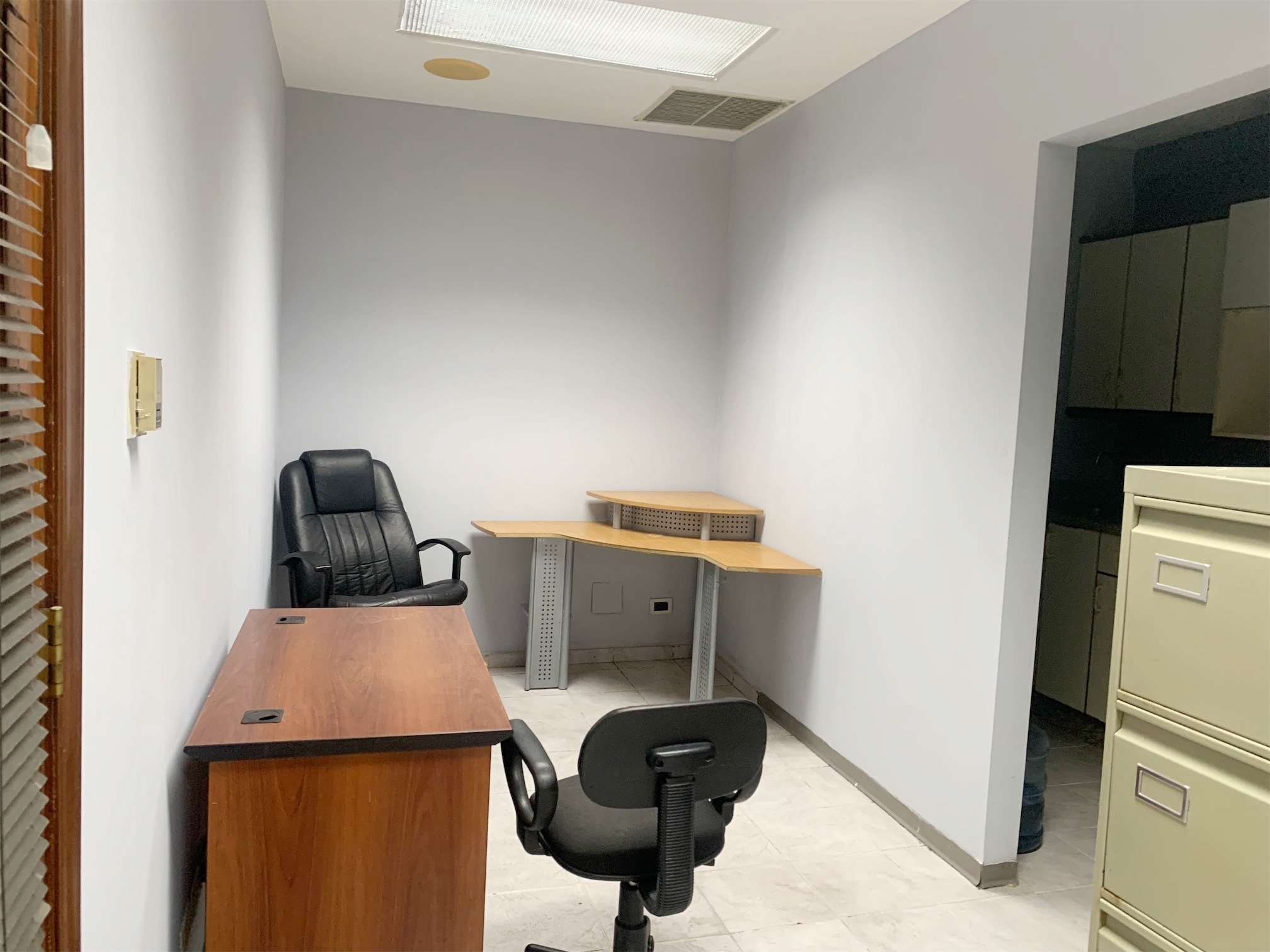 oficinas y locales comerciales - Local amueblado en naco  7