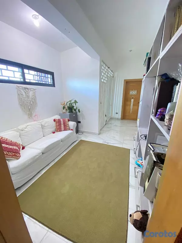 casas - Casa en Colinas del oeste, av. Prolongación 27 de  2