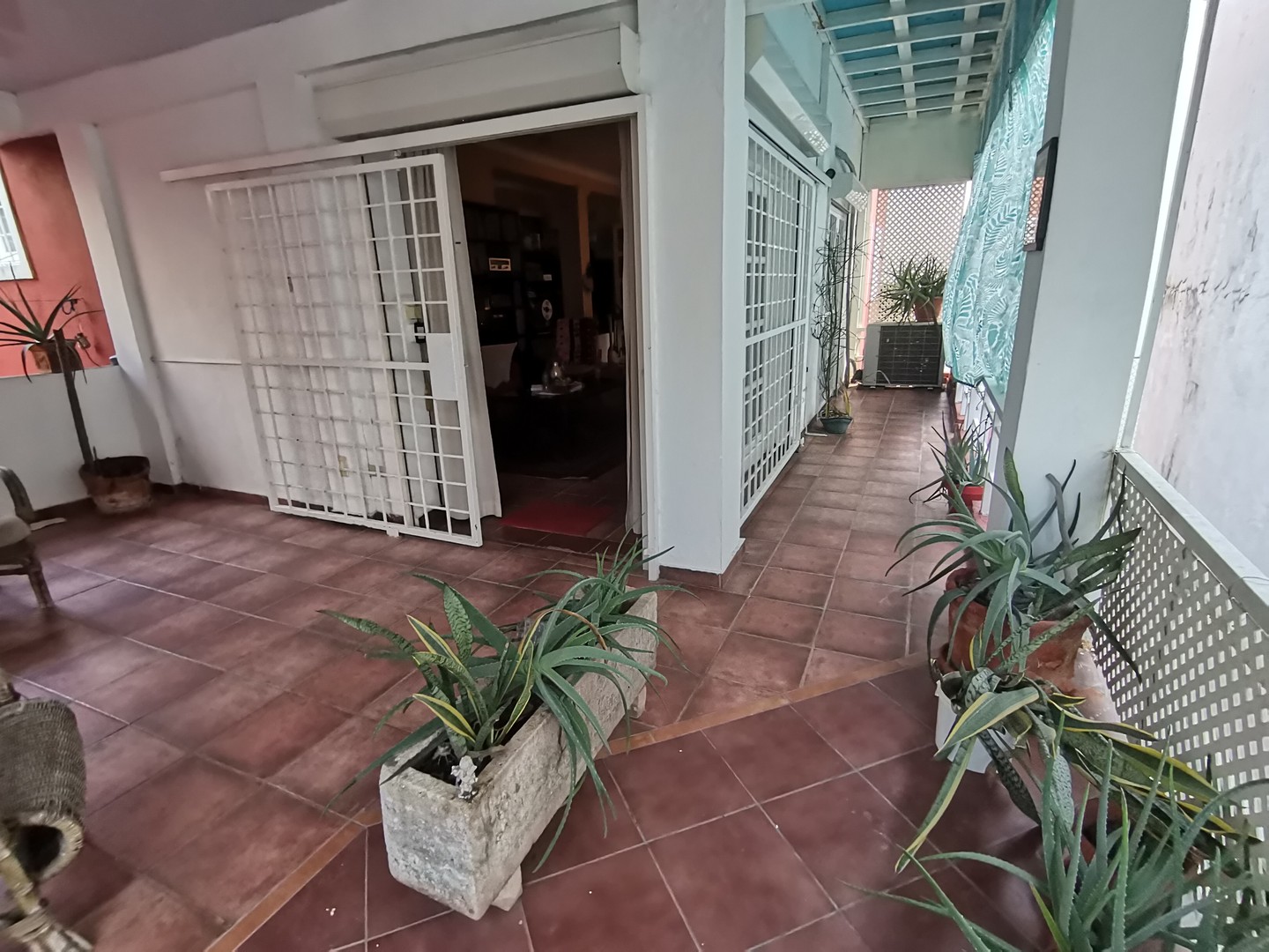casas - Vendo Casa de 3 niveles en Mirador del Oeste con vista panoramica.... 0