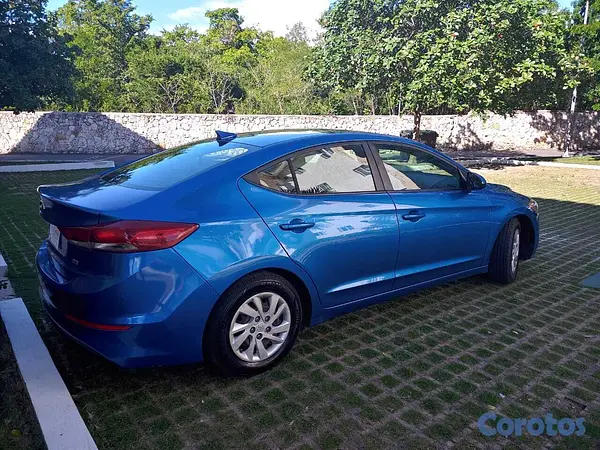 carros - HYUNDAI ELANTRA 2017 8