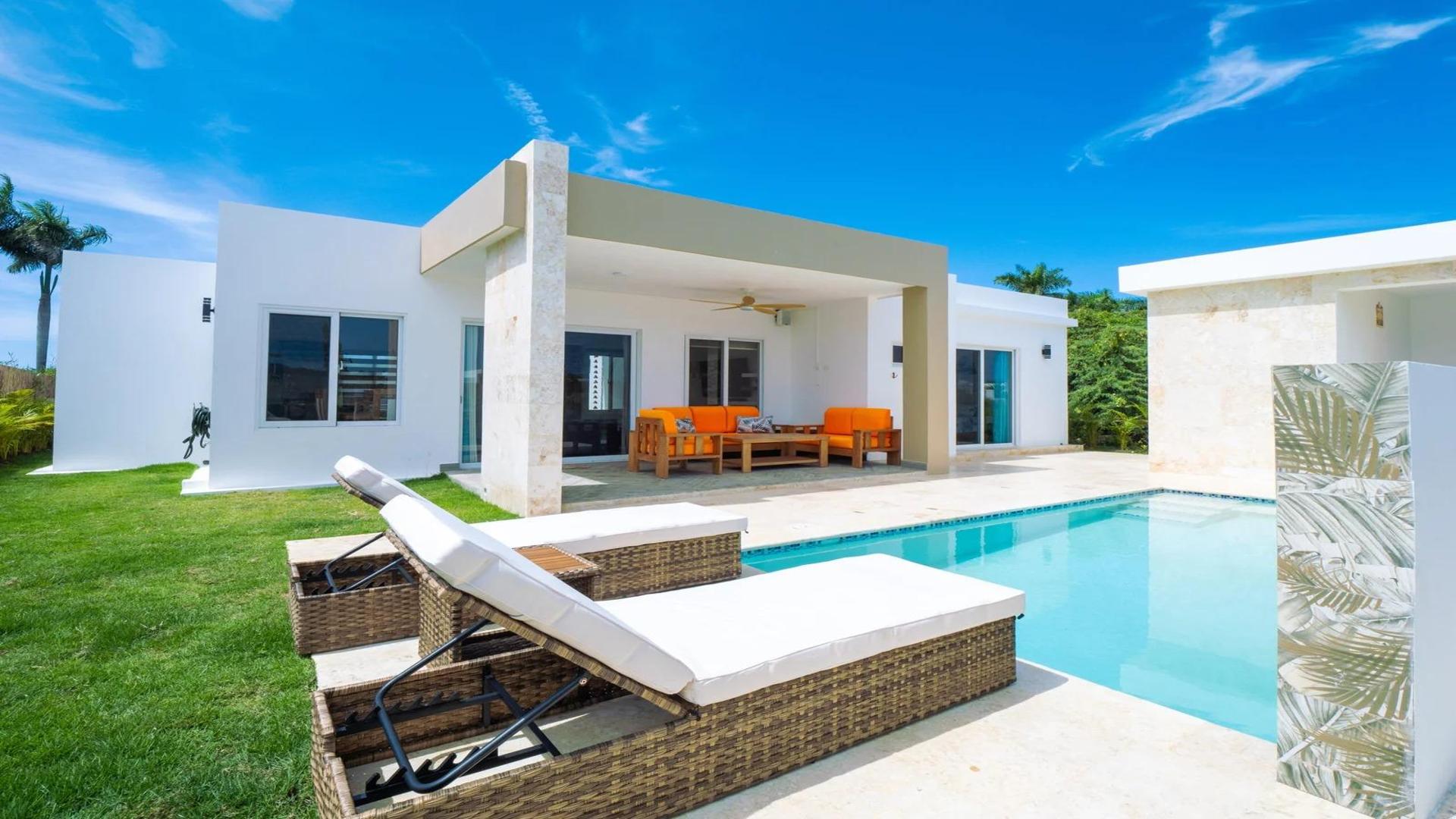 casas vacacionales y villas - Exclusiva Propiedad en Sosúa Ocean Village – ¡Lujo, Playa y Confort!