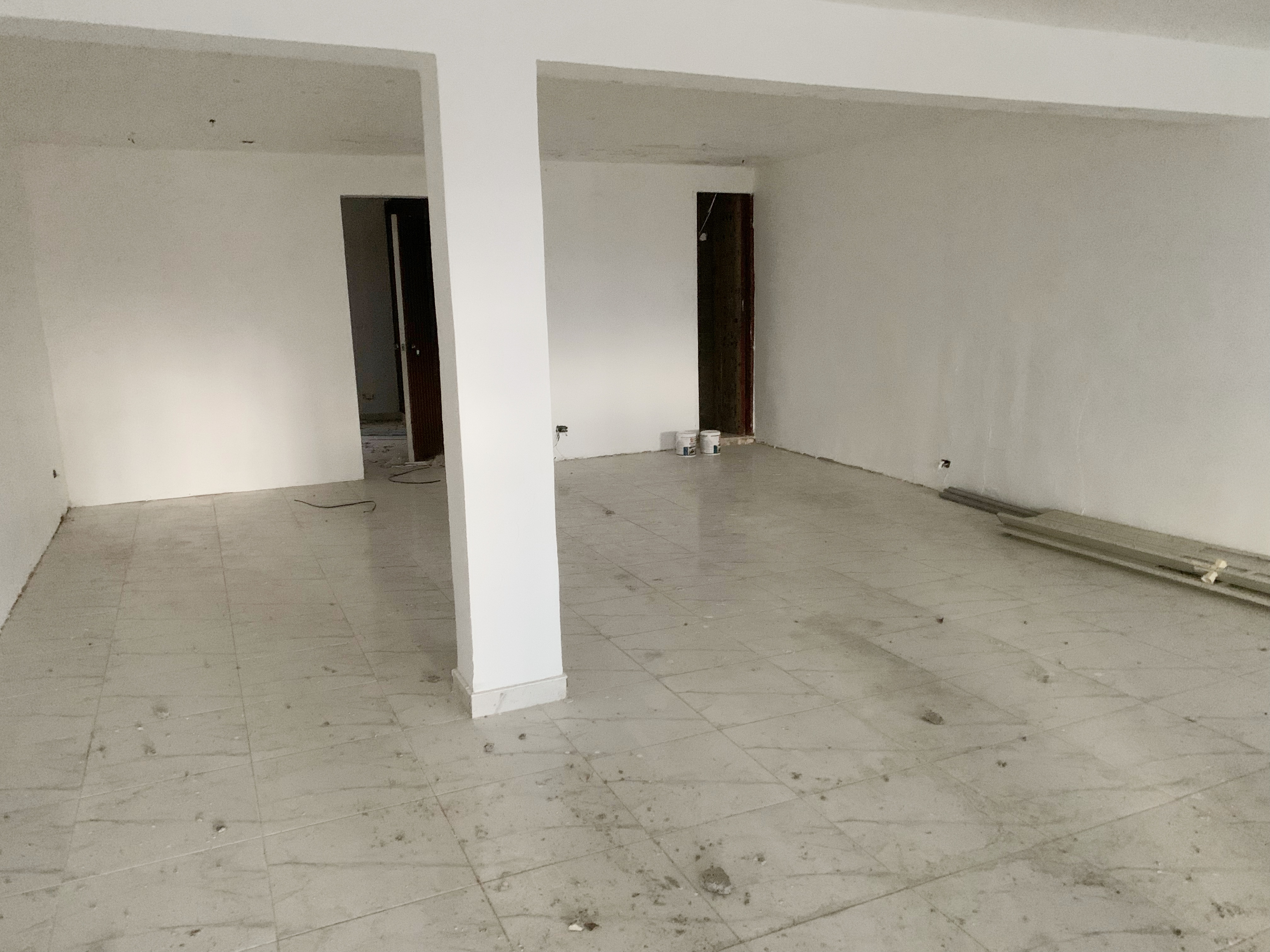 oficinas y locales comerciales - Local primer nivel amplio  3