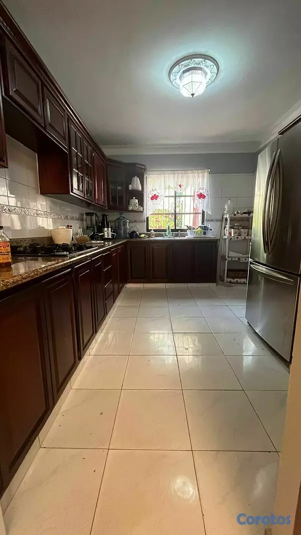 casas - A la venta amplia Casa Mirador del Oeste 5