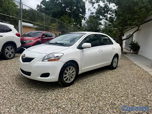 carros - Toyota yaris 2011 2
