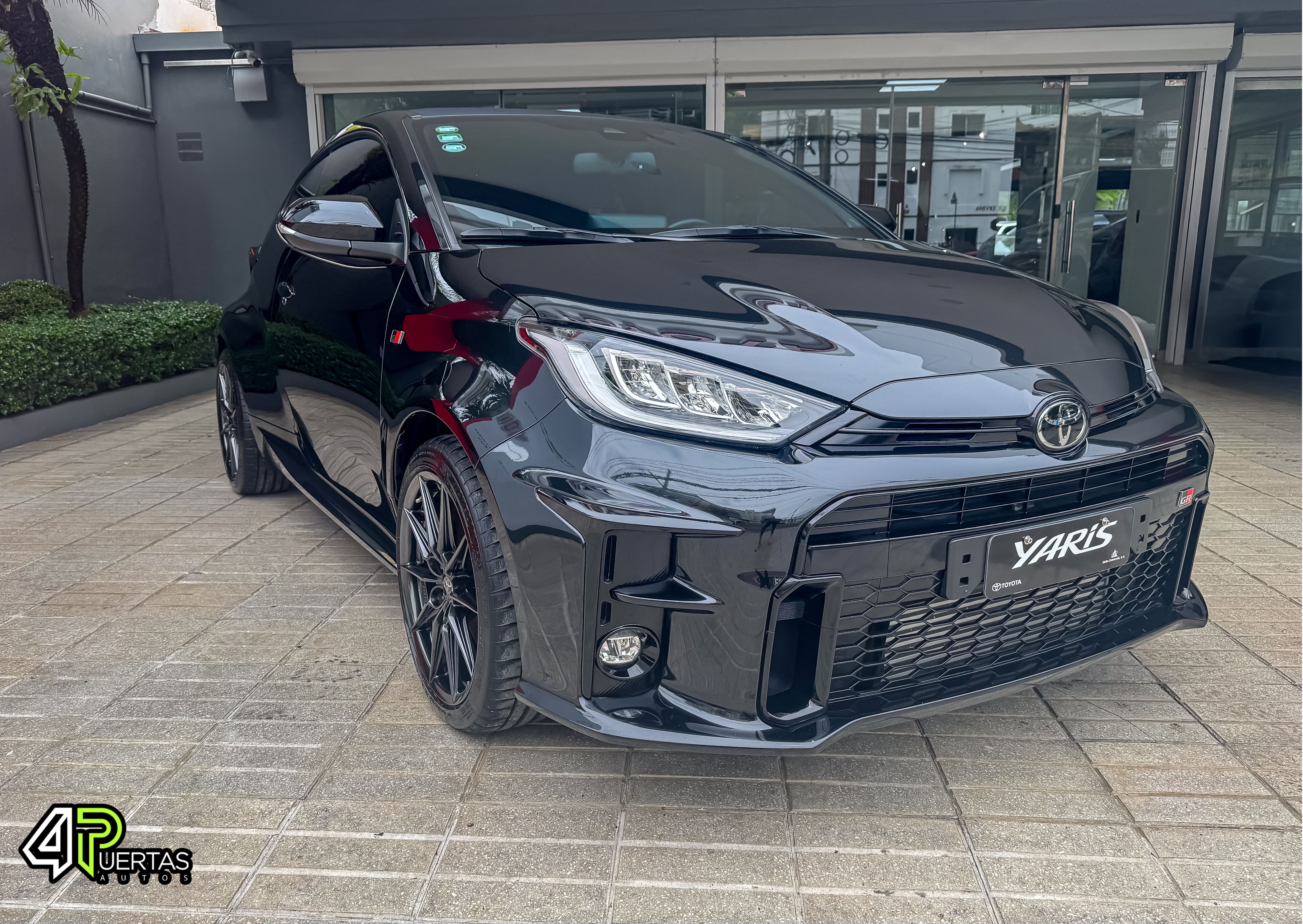 carros - TOYOTA YARIS GR 3