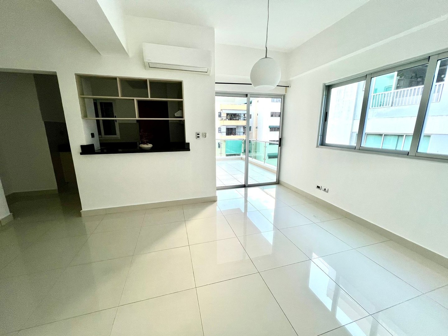 apartamentos - 📍Ensanche Naco
Aquilo Apartamento Vacio en Torre Moderna
 US$1,300  0