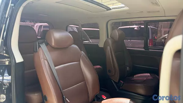 jeepetas y camionetas - 2021 Hyundai Grand Starex Ejecutiva Limusina  6