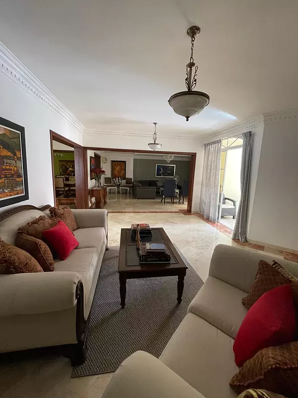 penthouses - Vendo Pent-house de 2 niveles en Los Cacicazgos  3