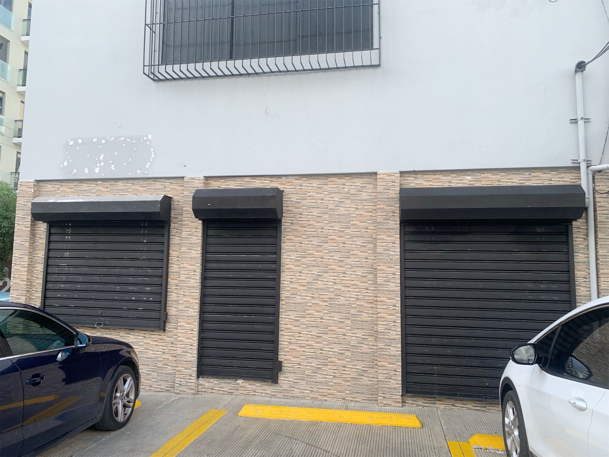 oficinas y locales comerciales - Local en evaristo morales primer nivel 2
