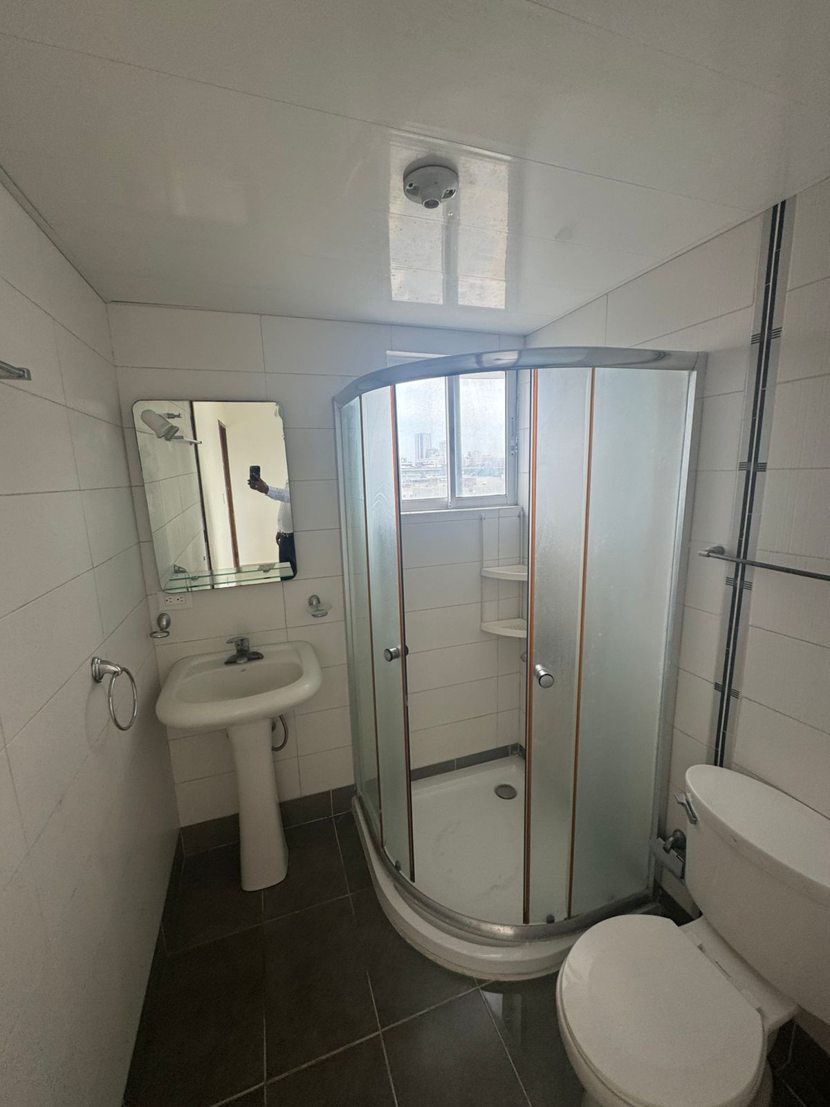 apartamentos - ALQUILO Piso 5 Con Ascensor de 1 HABITACIÓN En Viejo Arroyo Hondo Detrás de Ik 2