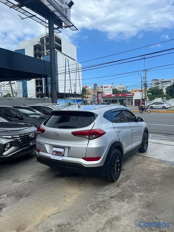 jeepetas y camionetas - Hyundai Tucson 2017
 7