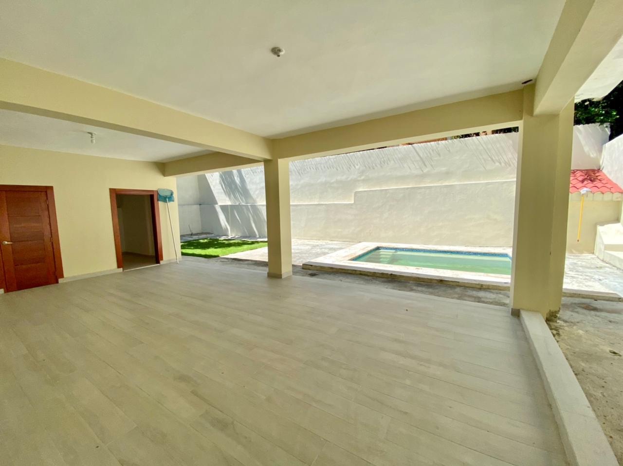 casas - Vendo Casa Hermosa, Amplia y Moderna para estrenar con Picuzzy Arroyo hondo 3 5