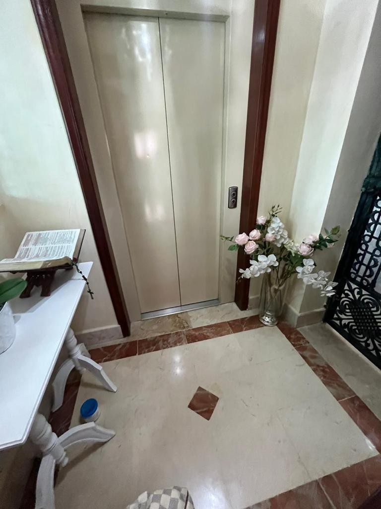 apartamentos - Apartamento en Naco 3er piso 
 8