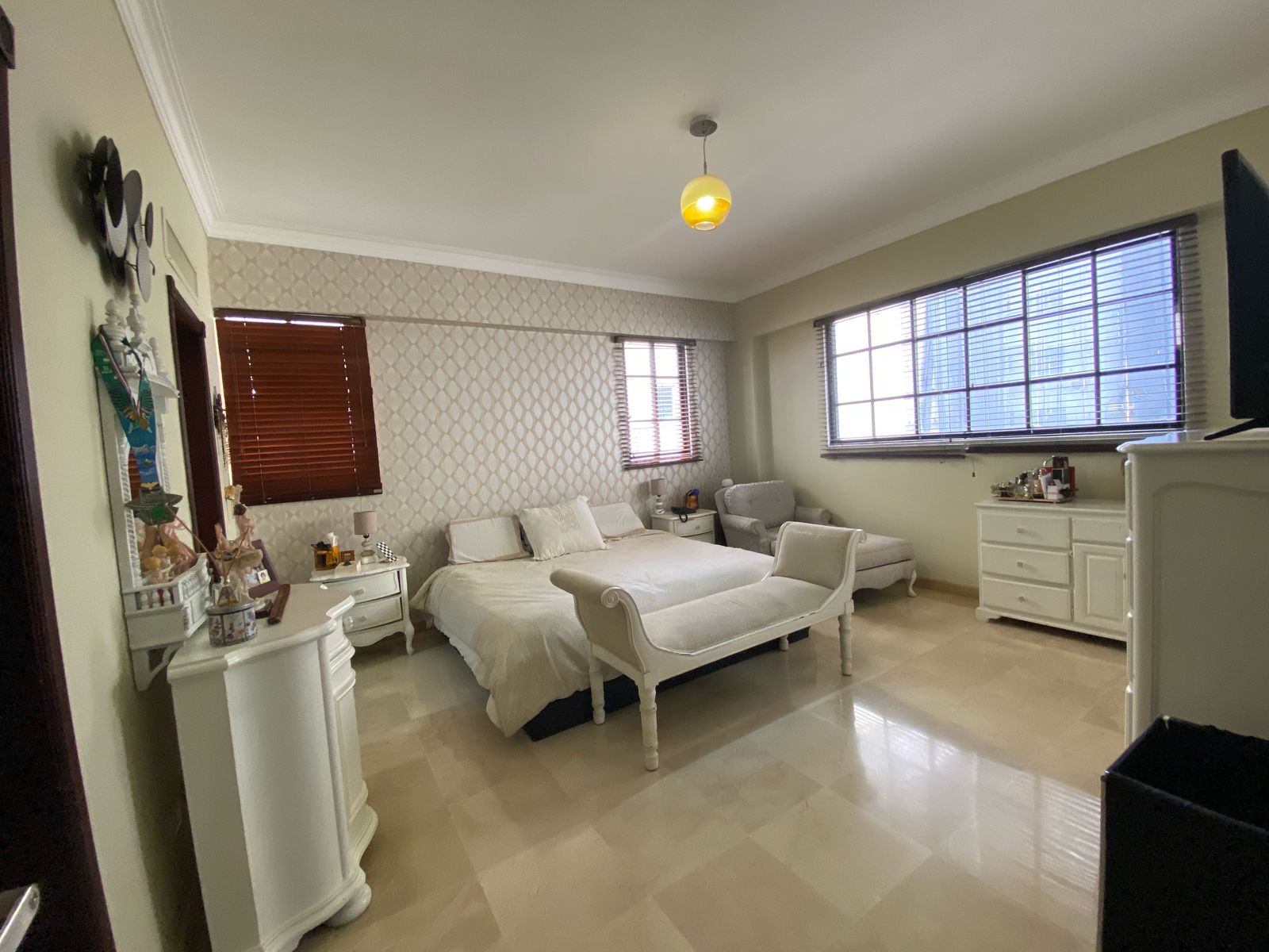 apartamentos - Vendo en Piantini 📍 US$369,000  En una calle tran 4