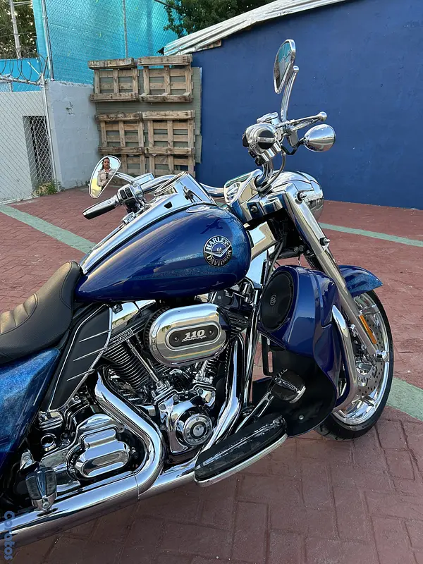 motores y pasolas - Road King CVO 2013 4