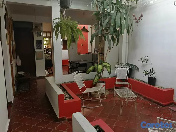 casas - Casa en la Zona Colonial para Reformar USo Comerci 3