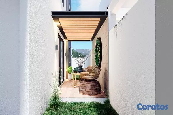 casas - Venta de casa de 3 niveles y con picuzzi, ubicada en san isidro 3