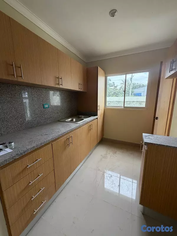 apartamentos - venta de apartamento primer piso con patio en la autopista de san isidro  10