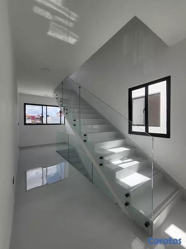 casas - venta de espectacular casa con piscina en la autopista de san isidro  13
