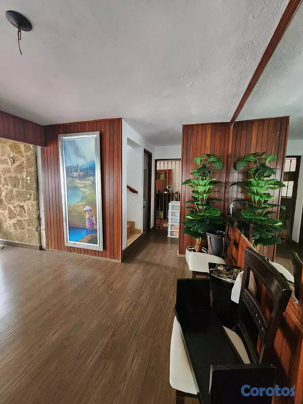 casas - Vendo casa en Avenida Independencia  9