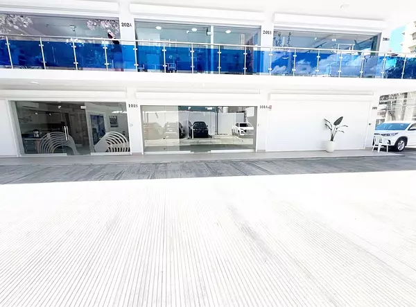 oficinas y locales comerciales - Local céntrico en Bella vista  3