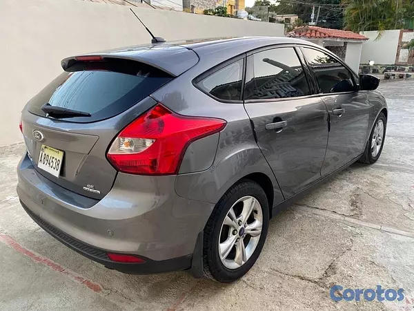 carros - CARRO FORD FOCUS VENTA 5