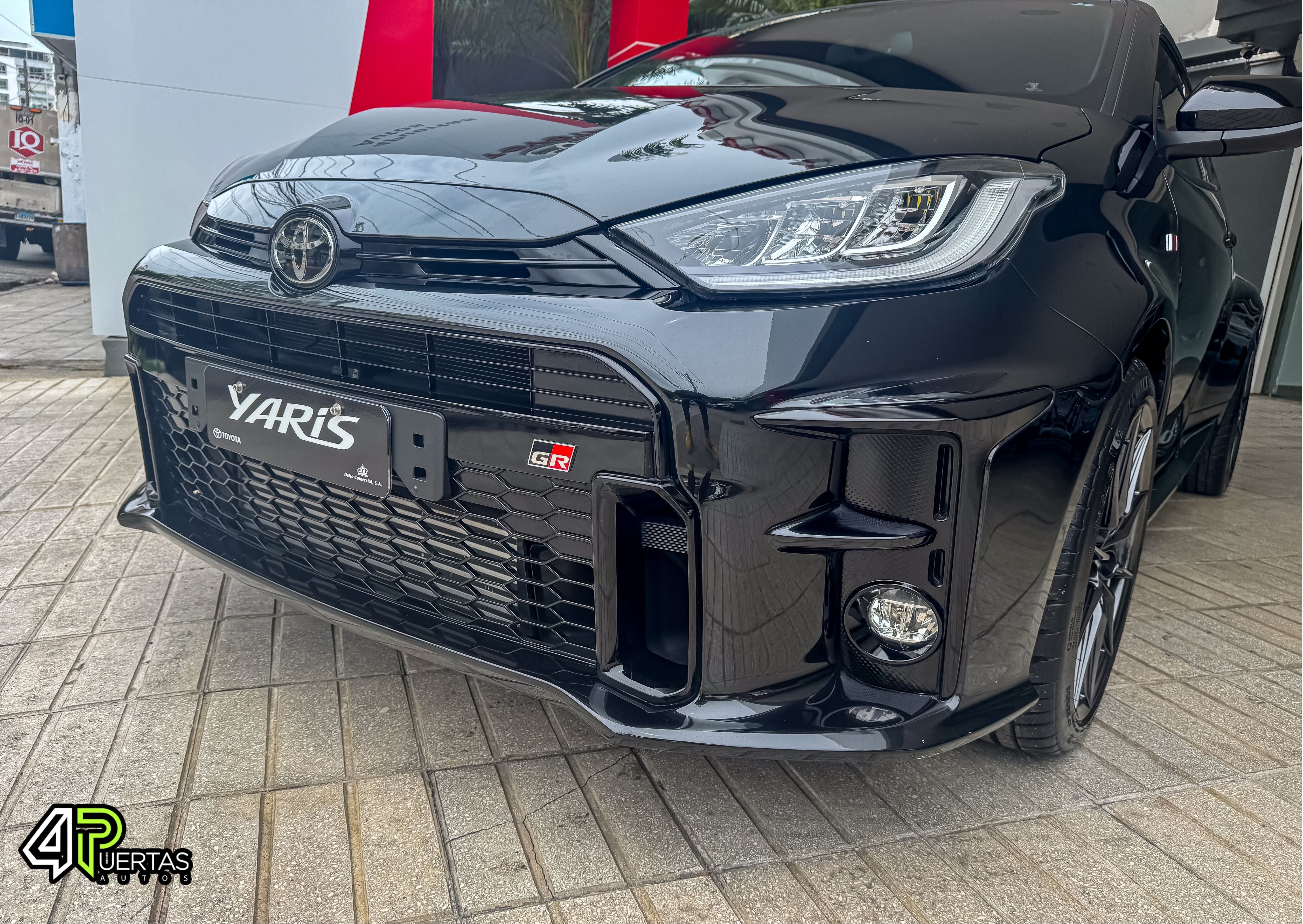 carros - TOYOTA YARIS GR 4