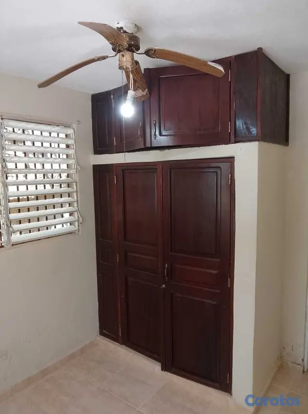 casas - Casa de 2 Niveles en Venta, Santiago 5