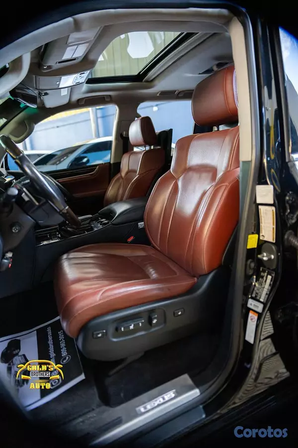 jeepetas y camionetas - Lexus LX570 2018 Clean Carfax 7