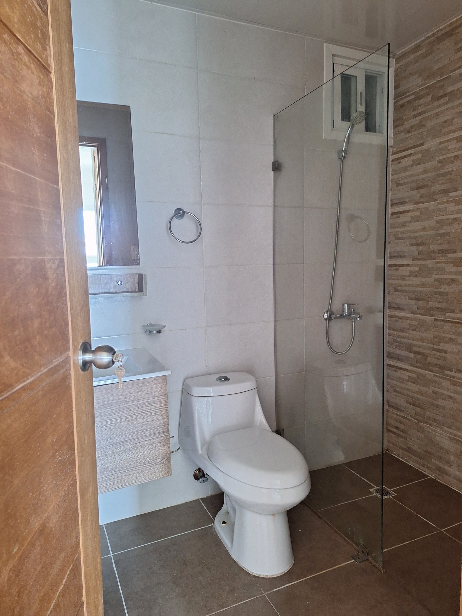 apartamentos - Rento apartamento sin amueblar millon 7