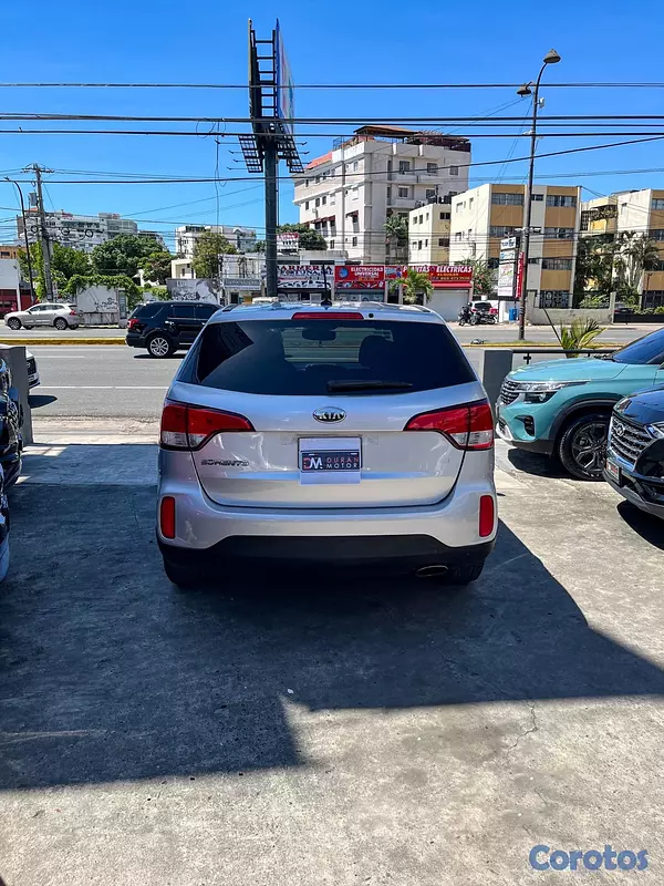 jeepetas y camionetas - Kia Sorento LX 2014
 7