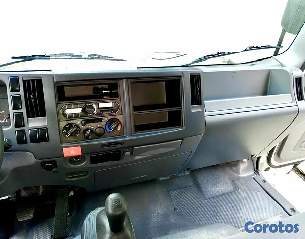 camiones y vehiculos pesados - Isuzu NPR Cama Larga (14 PIES) 2026 9