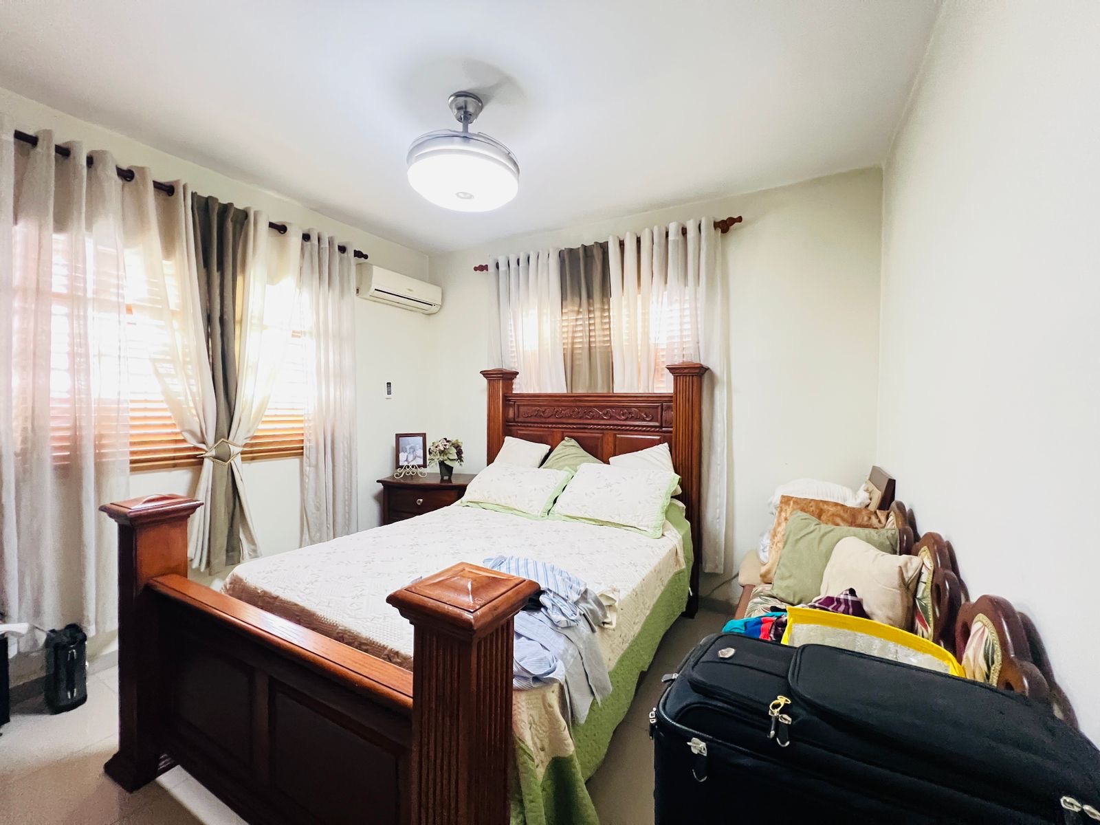 apartamentos - Renacimiento primer nivel tres hab 2.5 baños dos p