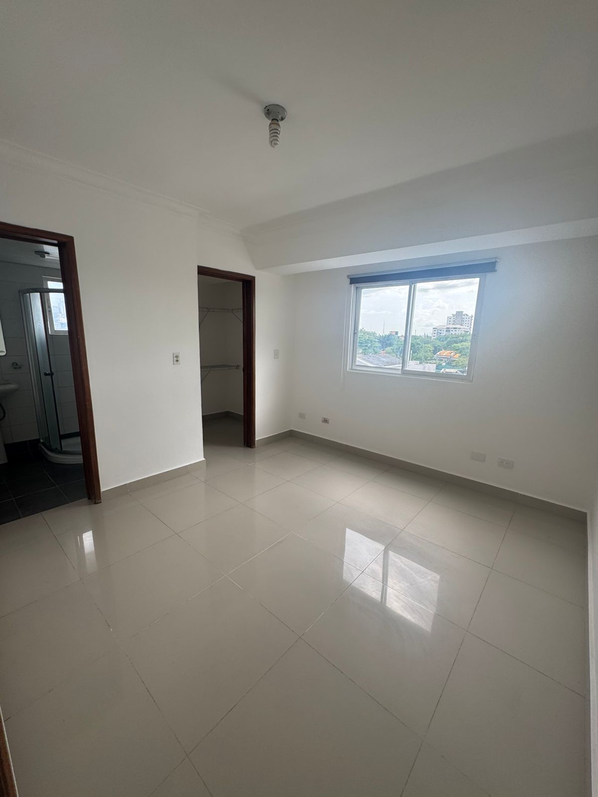 apartamentos - ALQUILO Piso 5 Con Ascensor de 1 HABITACIÓN En Viejo Arroyo Hondo Detrás de Ik 4