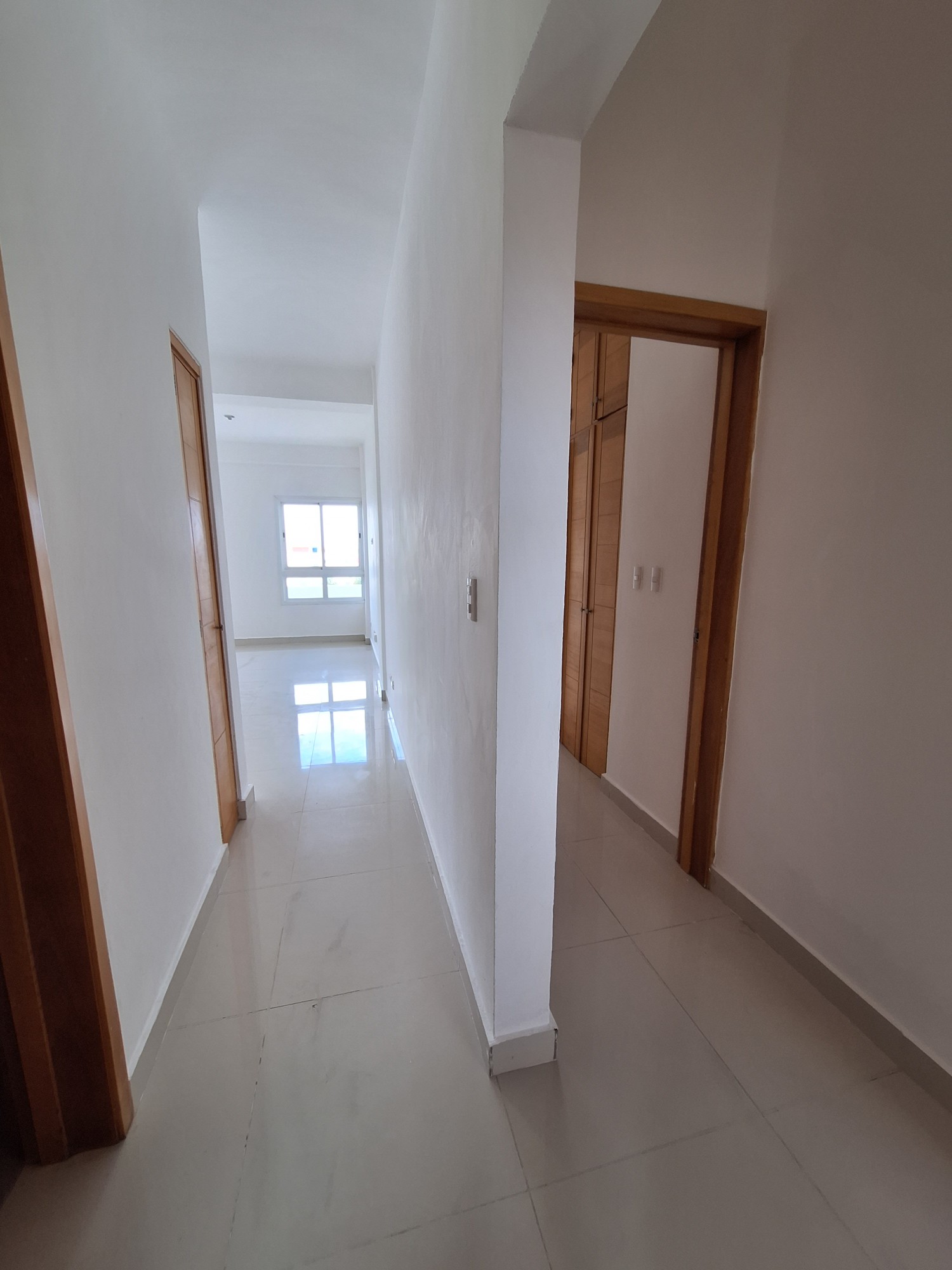 apartamentos - Rento apartamento sin amueblar millon 8