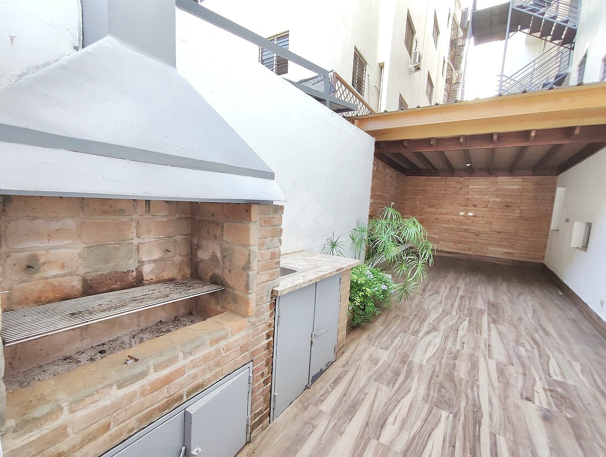 apartamentos - PRIMER PISO TERRAZA PRIVADA Y PARQUEOS TECHADOS LA ESMERALDA SANTIAGO  3