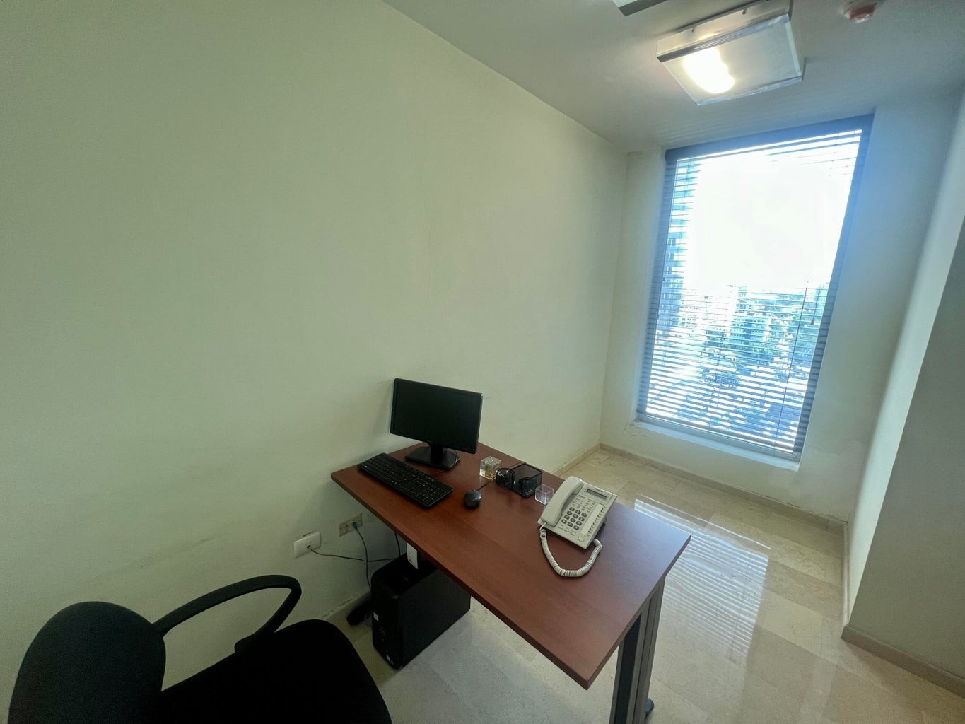 oficinas y locales comerciales - Local comercial ubicada en el nivel 15, con excelentes vistas panorámicas 5