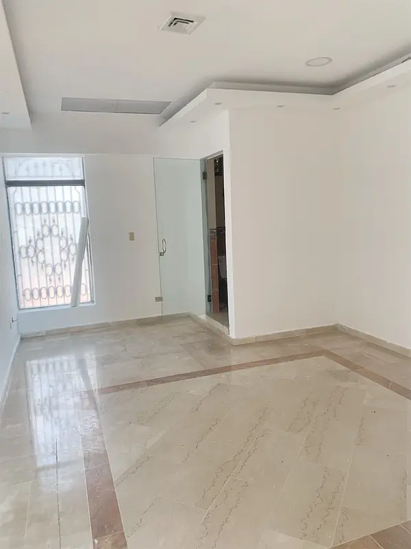 oficinas y locales comerciales - Local en bella vista céntrico  6