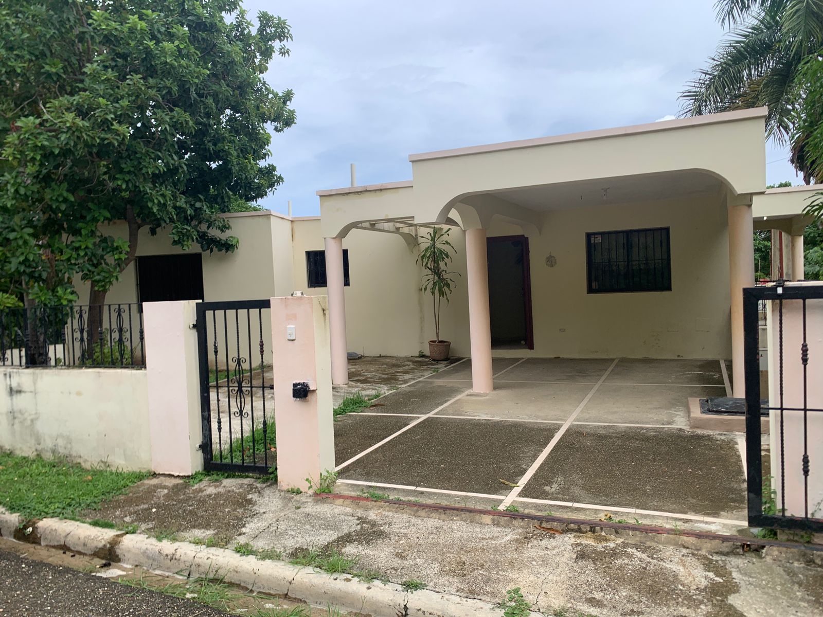 otros inmuebles - OPORTUNIDAD DE INVERSION CASA Y TERRENO EN URB.
