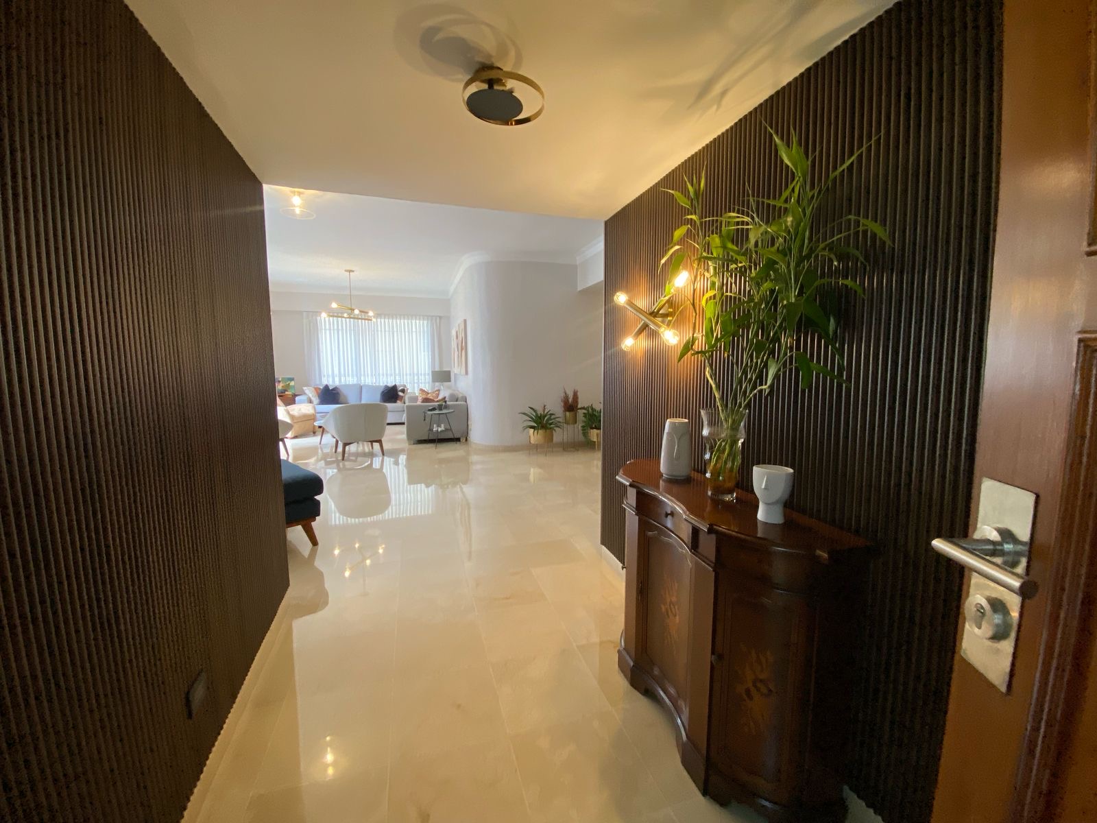 apartamentos - Vendo en Piantini 📍 US$369,000  En una calle tran 6