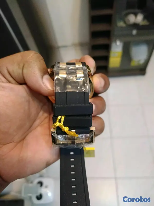 joyas, relojes y accesorios - Disponible reloj invicta original 4,000 pesos  6