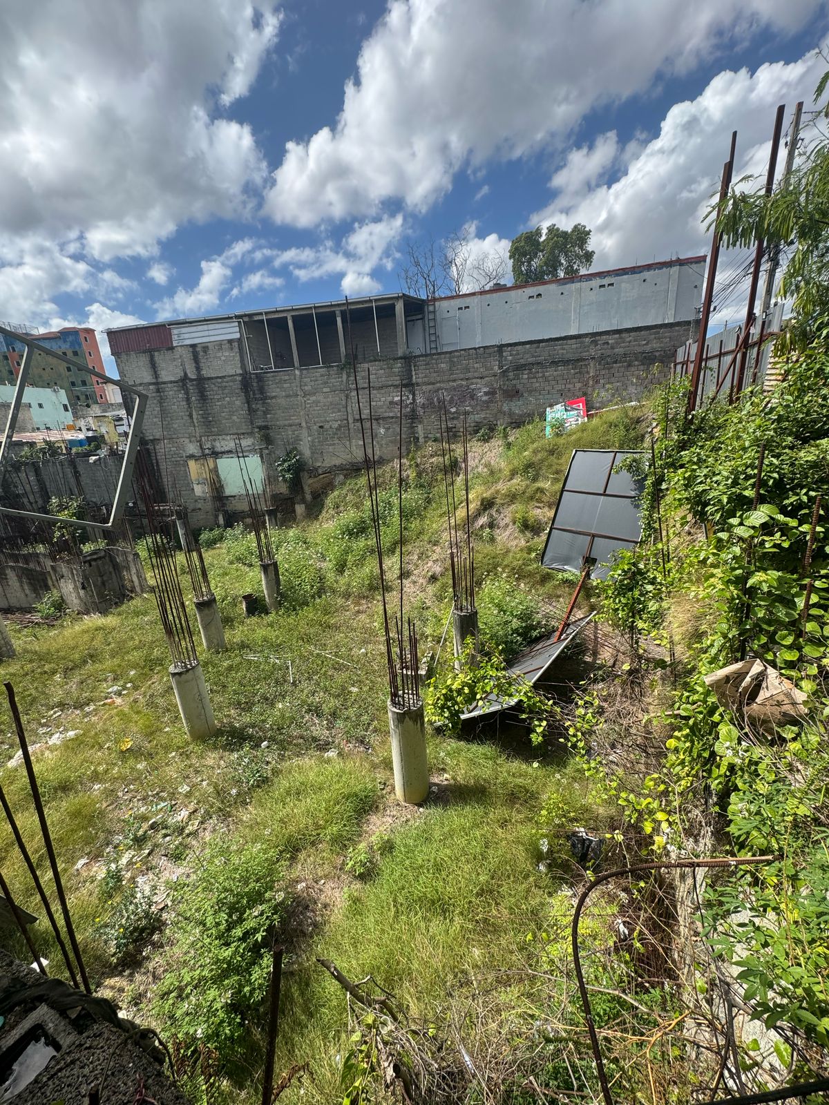 solares y terrenos - VENDO Solar de 804 Metros En La Avenida Los Prócer 7